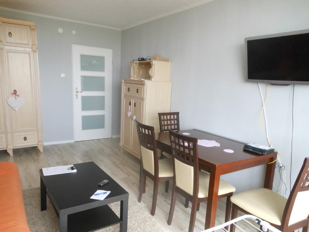 Ferienwohnung Apartament Obroncow Wybrzeza Danzig Zimmer foto